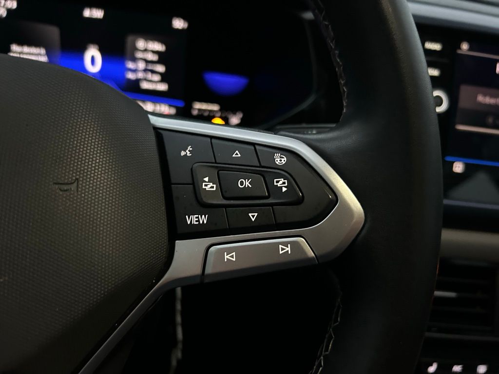 Thumbnail: 2022 Volkswagen Taos - 19