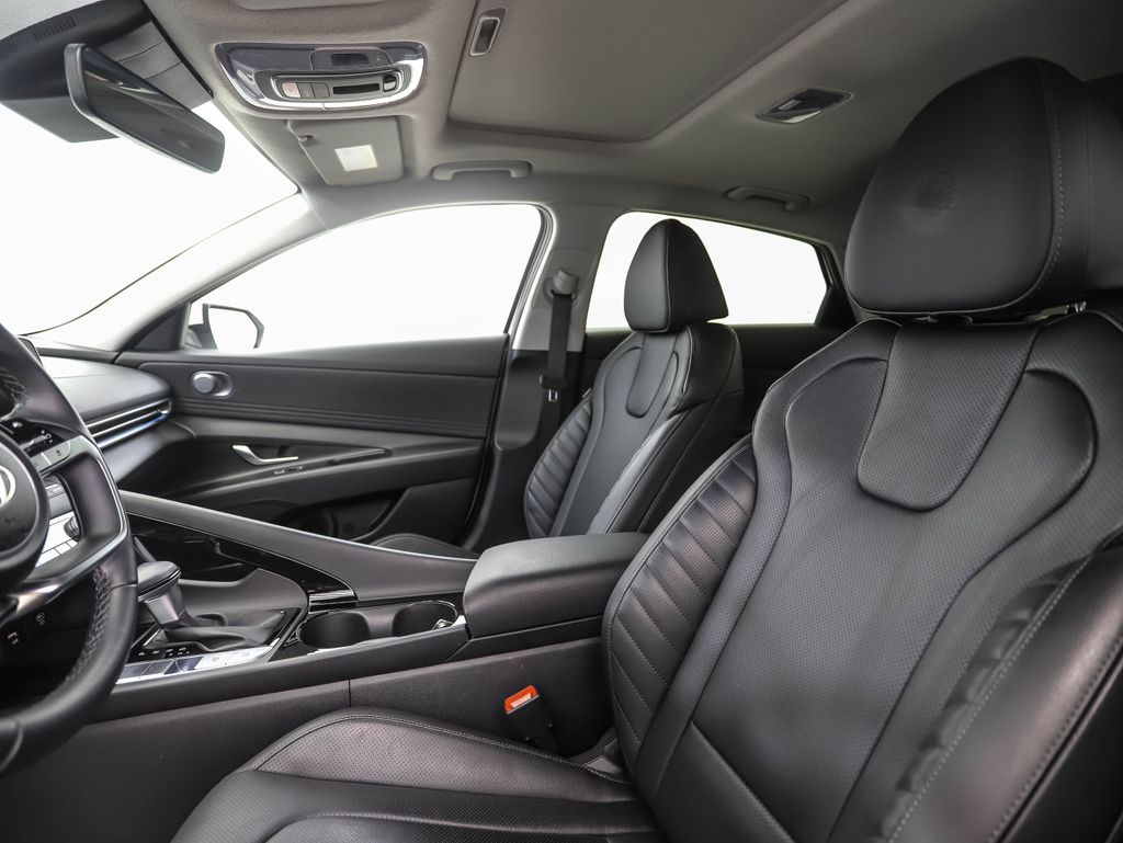 2024 Hyundai Elantra Limited Edition 11