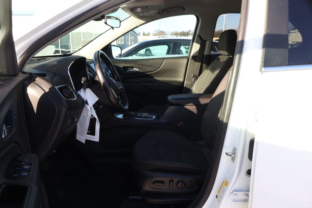 Thumbnail: 2021 Chevrolet Equinox - 11