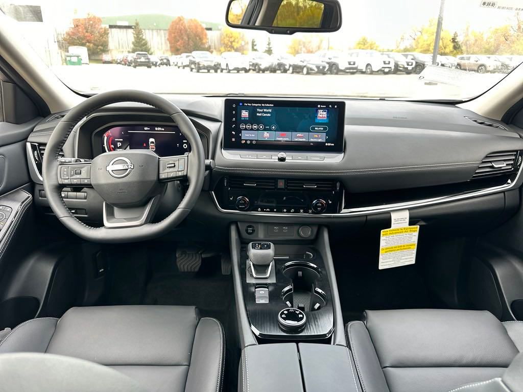 2025 Nissan Rogue SL photo
