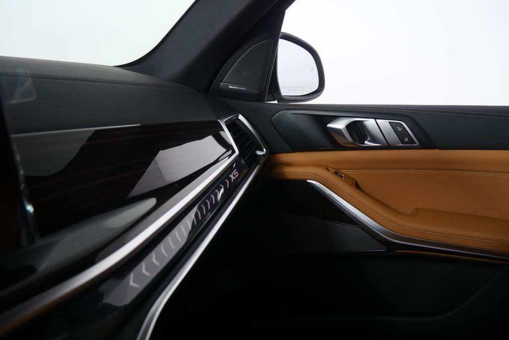 2026 BMW X5 sDrive40i 24
