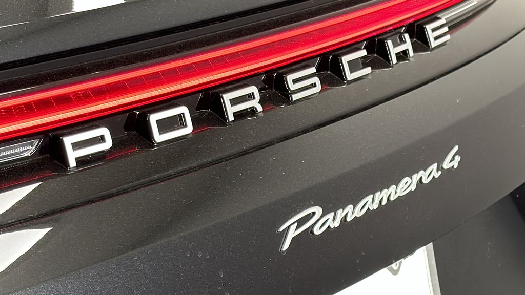 Thumbnail: 2025 Porsche Panamera - 12