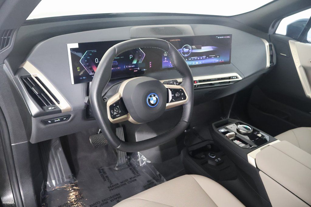 Thumbnail: 2025 BMW iX - 7
