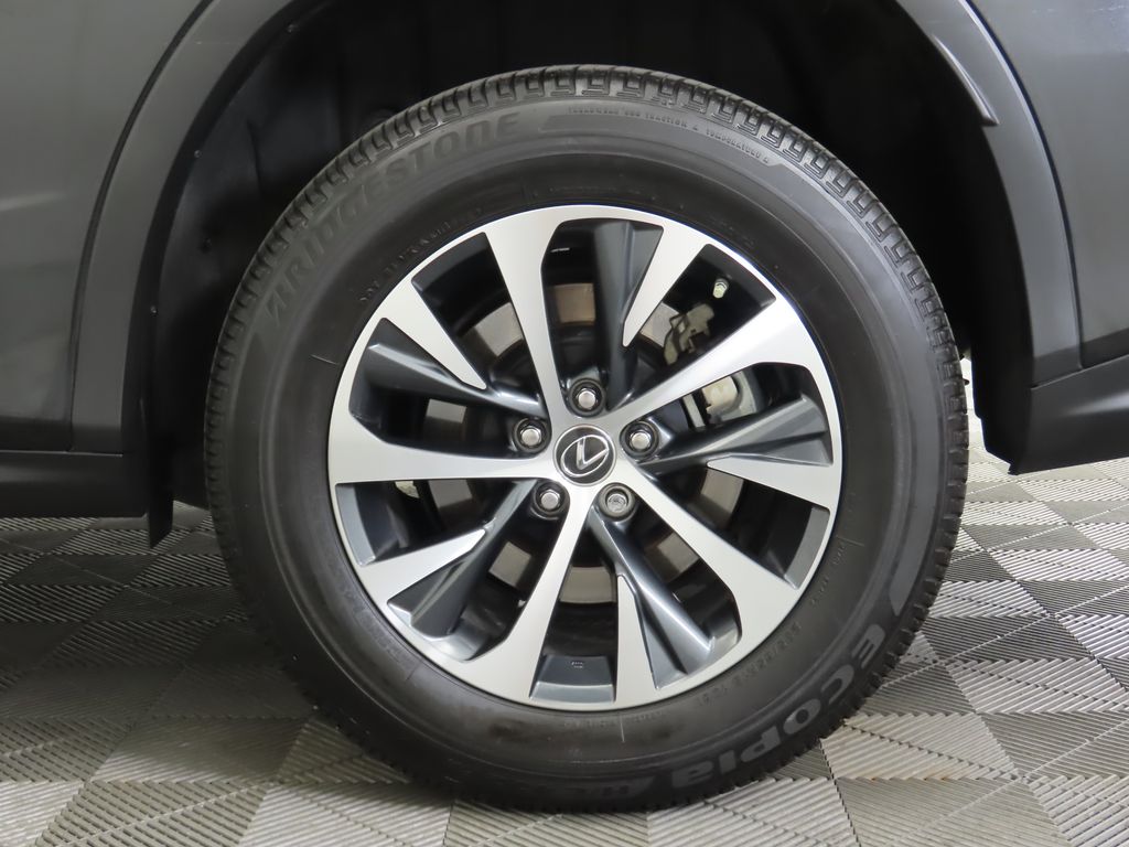 Thumbnail: 2022 Lexus RX - 31