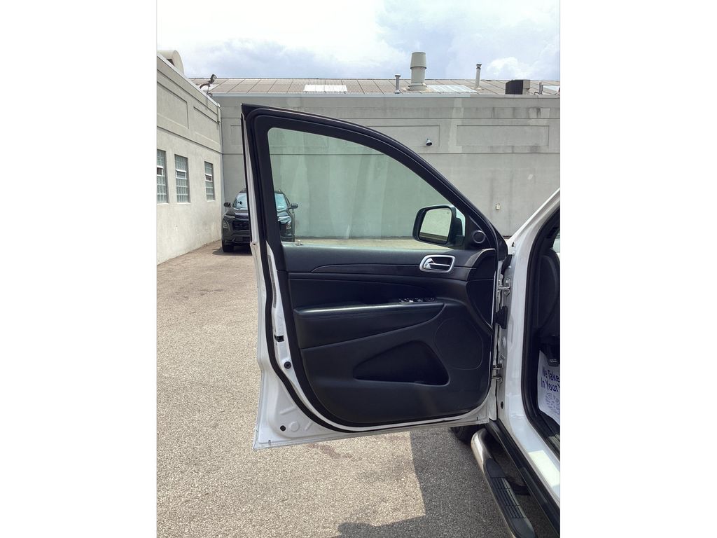 Used 2018 Jeep Grand Cherokee SUV