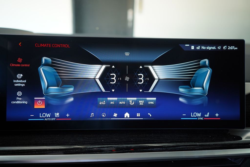 Thumbnail: 2026 BMW X5 - 18