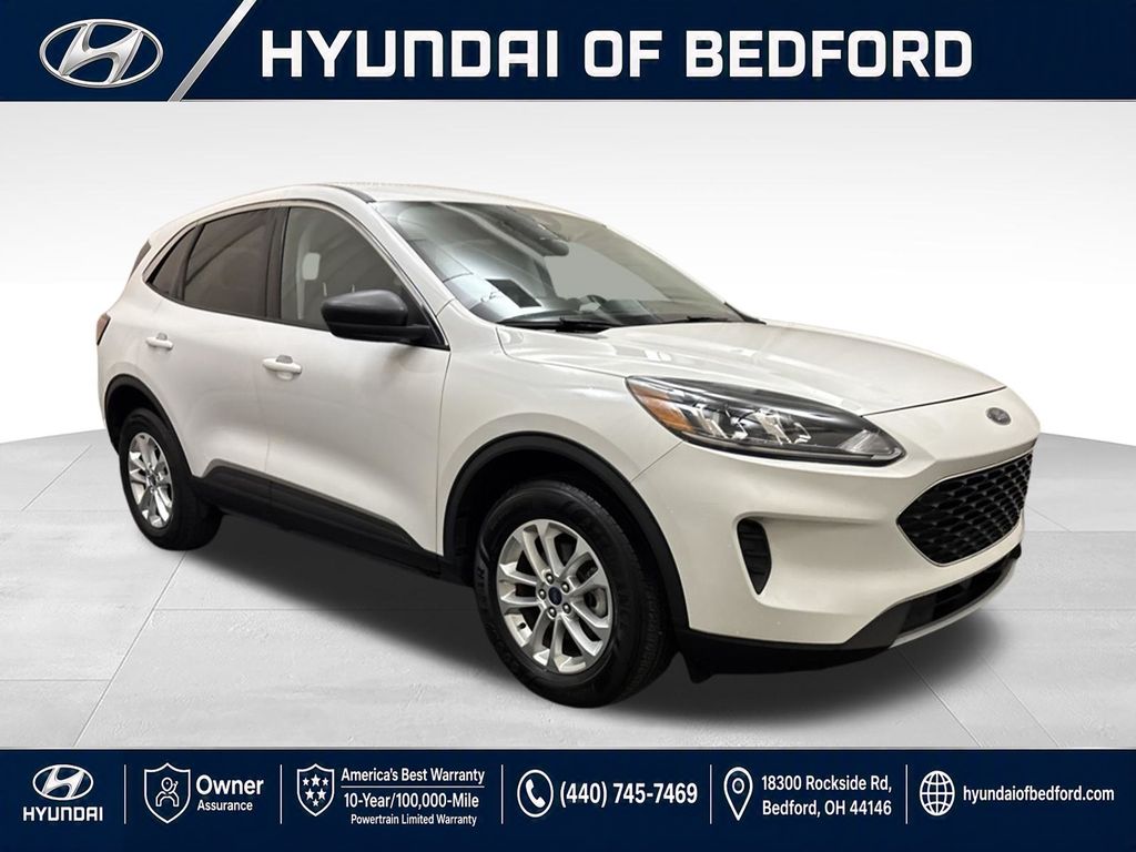 Used 2021 Ford Escape Hybrid SE For Sale in Bedford, OH