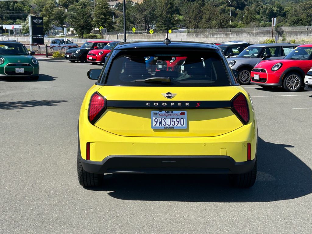 Thumbnail: 2025 MINI Cooper - 4