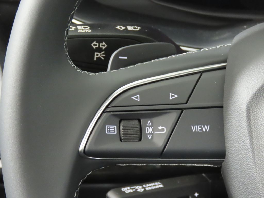 Thumbnail: 2026 Audi Q8 - 17