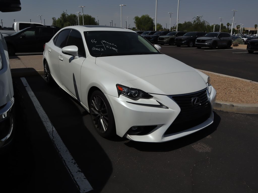 Thumbnail: 2016 Lexus IS - 3