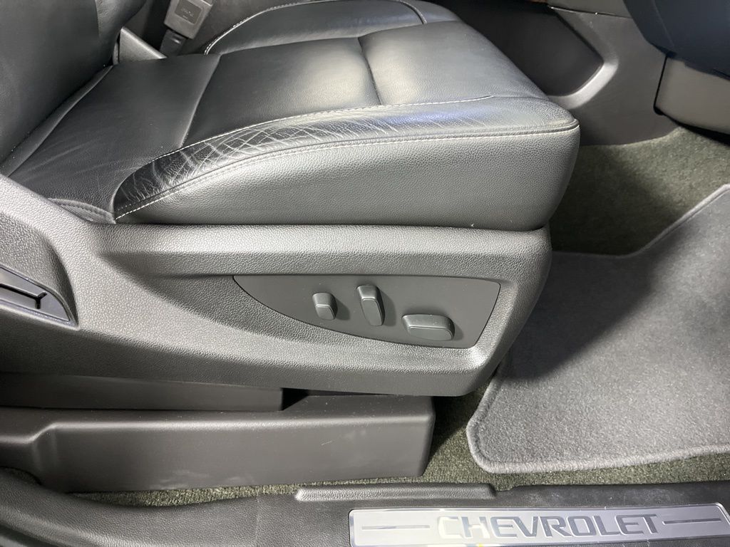 Thumbnail: 2018 Chevrolet Tahoe - 11