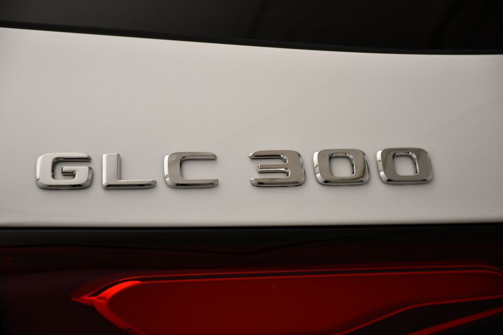 Thumbnail: 2026 Mercedes-Benz GLC - 9