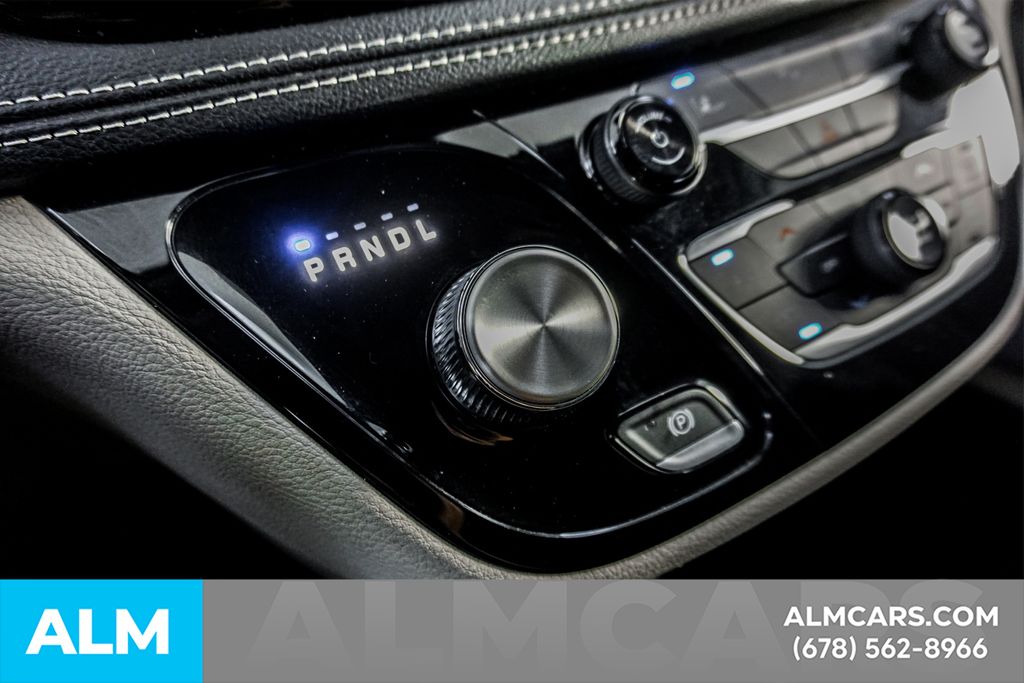 Used 2023 Black Chrysler Touring L image 42