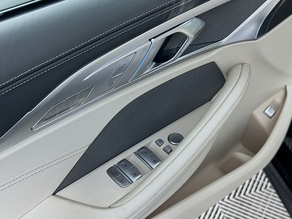 Thumbnail: 2026 BMW 8 Series - 20