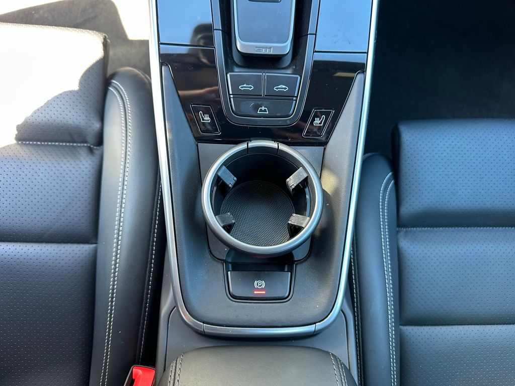 Thumbnail: 2025 Porsche 911 - 28