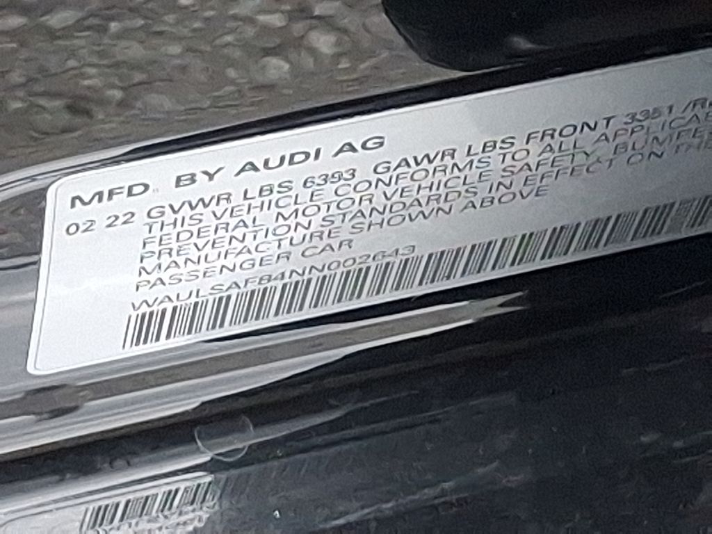 Thumbnail: 2022 Audi S8 - 27