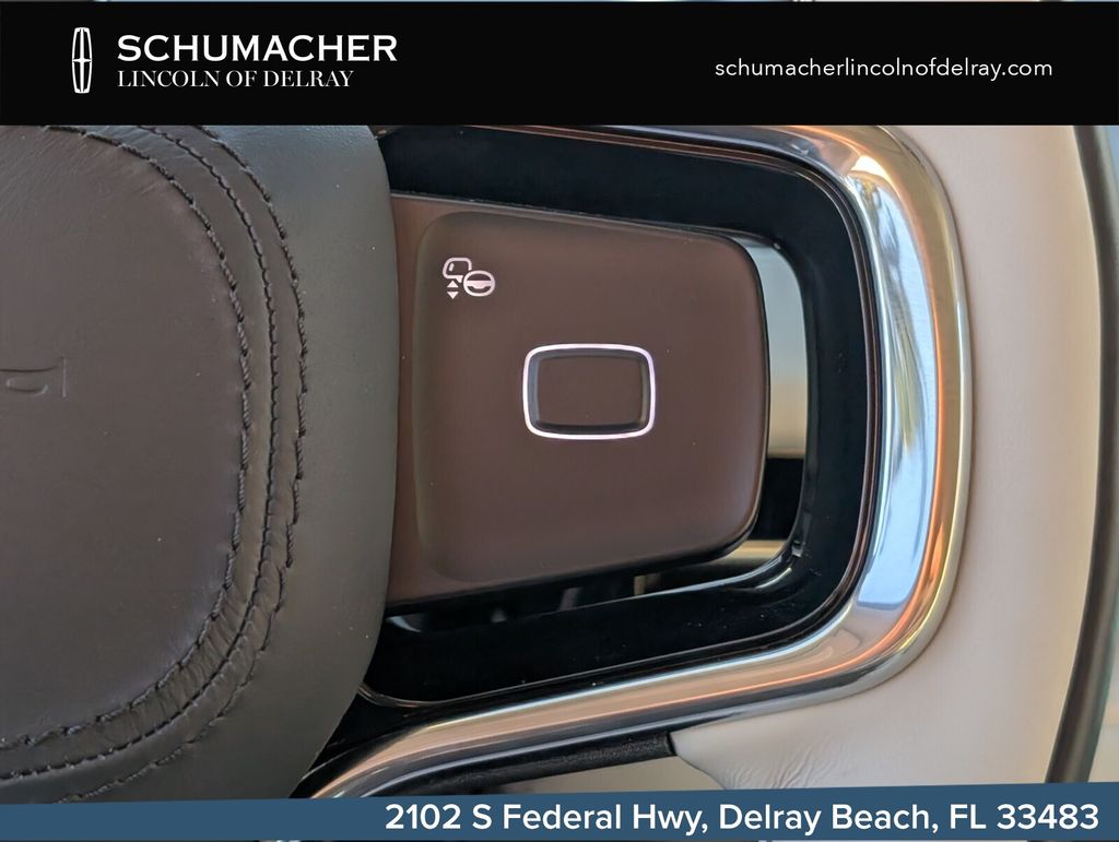 new 2026 Lincoln Navigator car, priced at $87,299