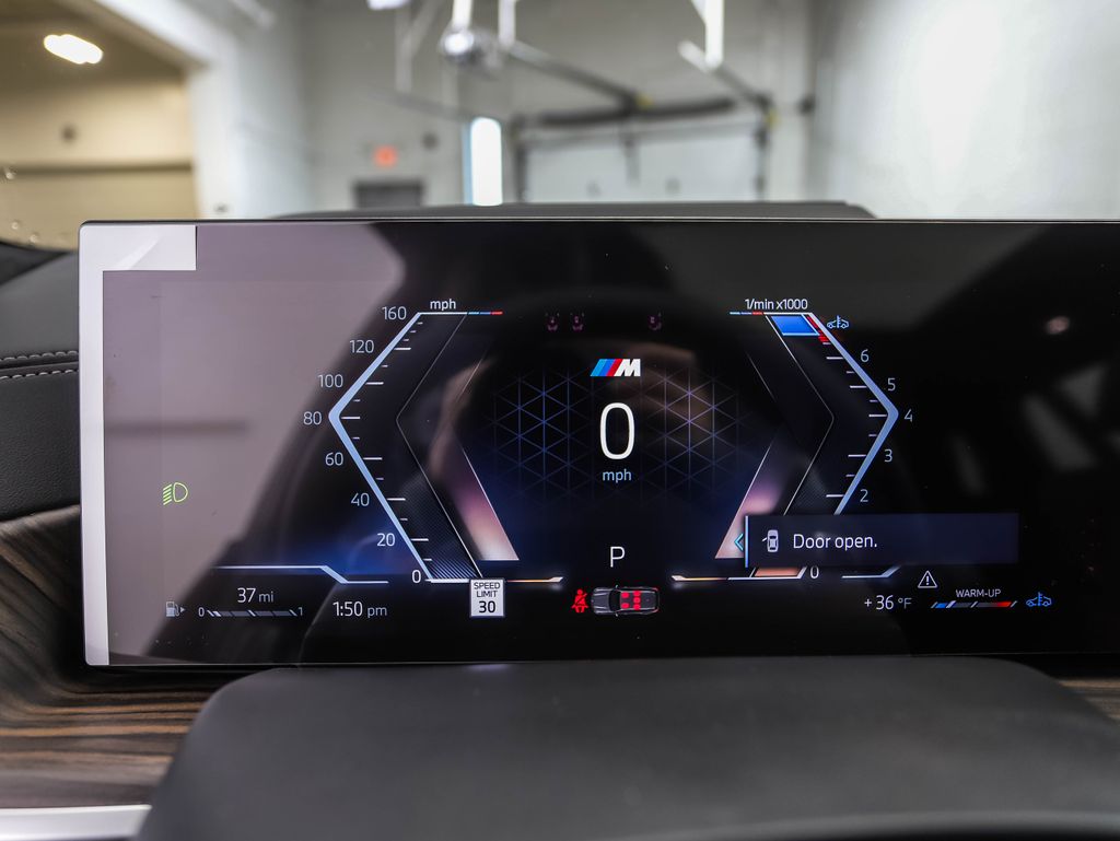 Thumbnail: 2026 BMW X7 - 14