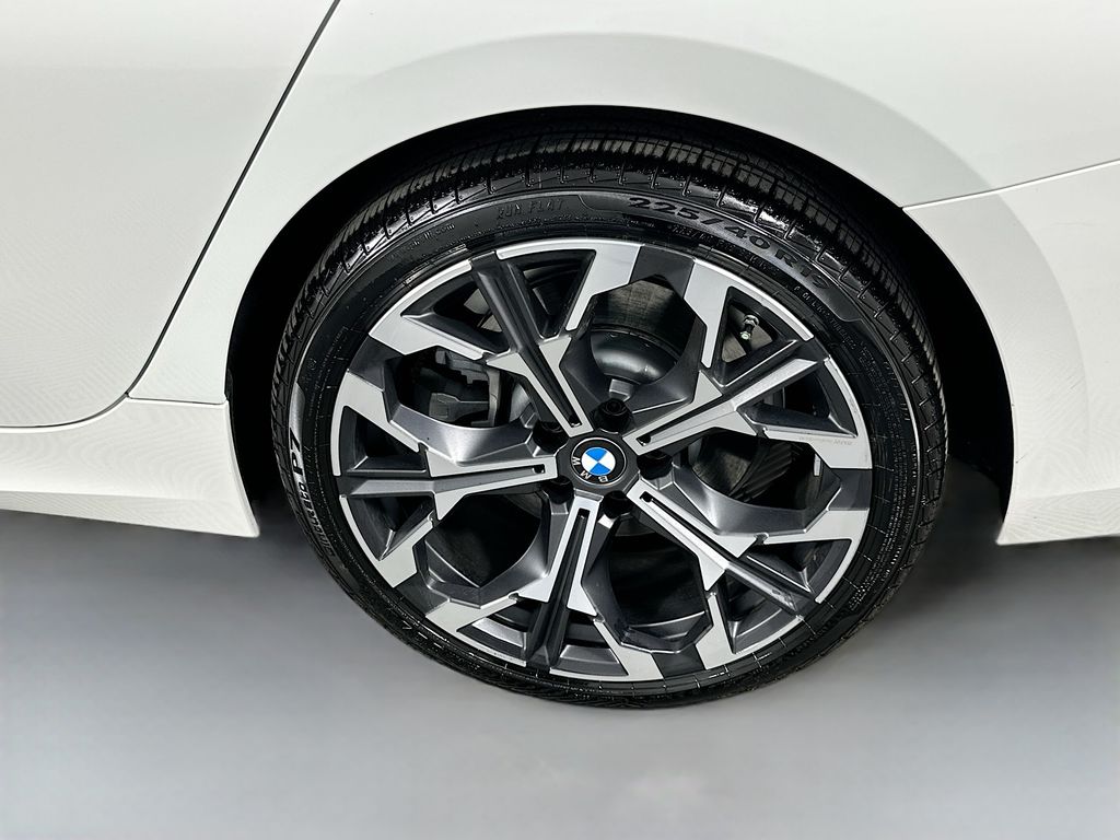 Thumbnail: 2026 BMW 3 Series - 23