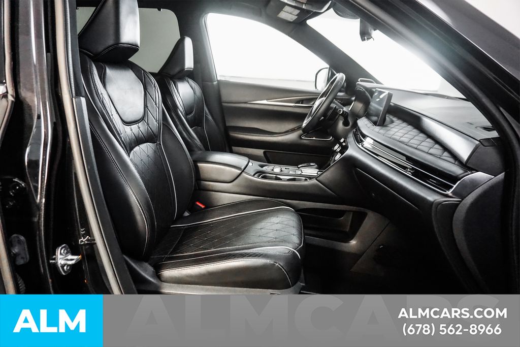 Used 2022 Black INFINITI Autograph image 20