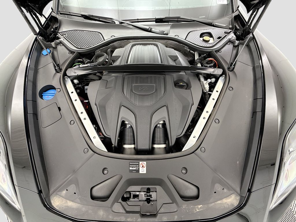 Thumbnail: 2026 Porsche Panamera - 30