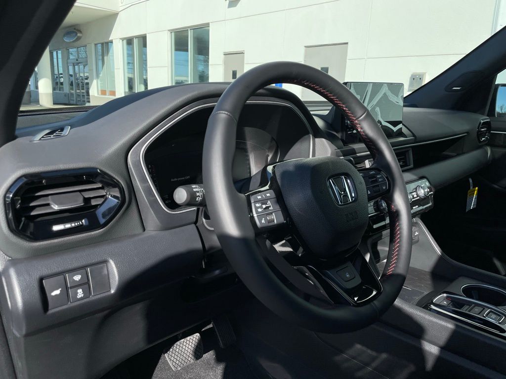 2025 Honda Pilot Black Edition 28