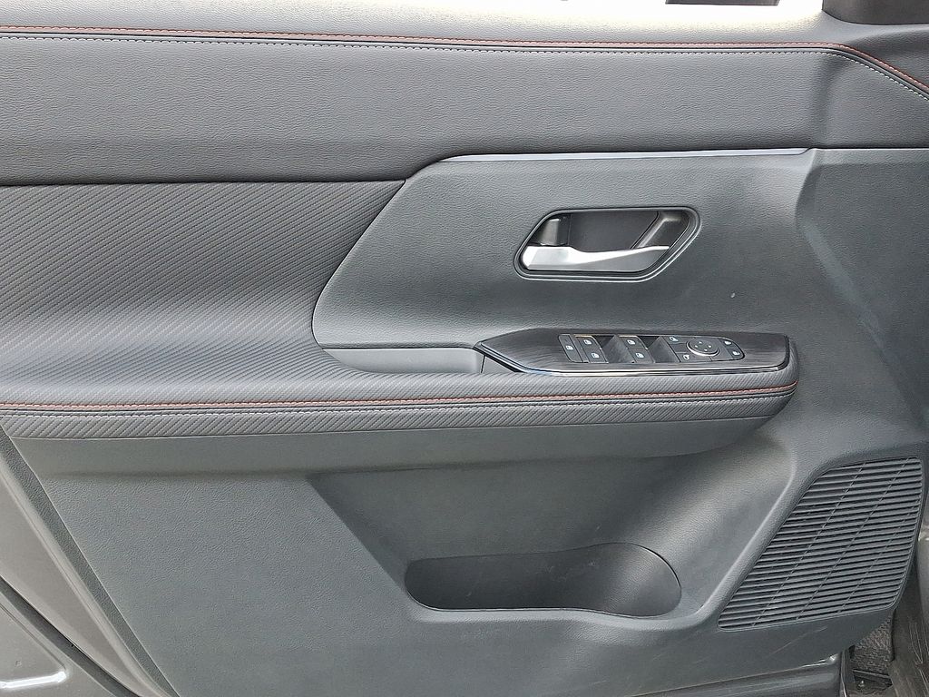 2026 Nissan Kicks — photo 8