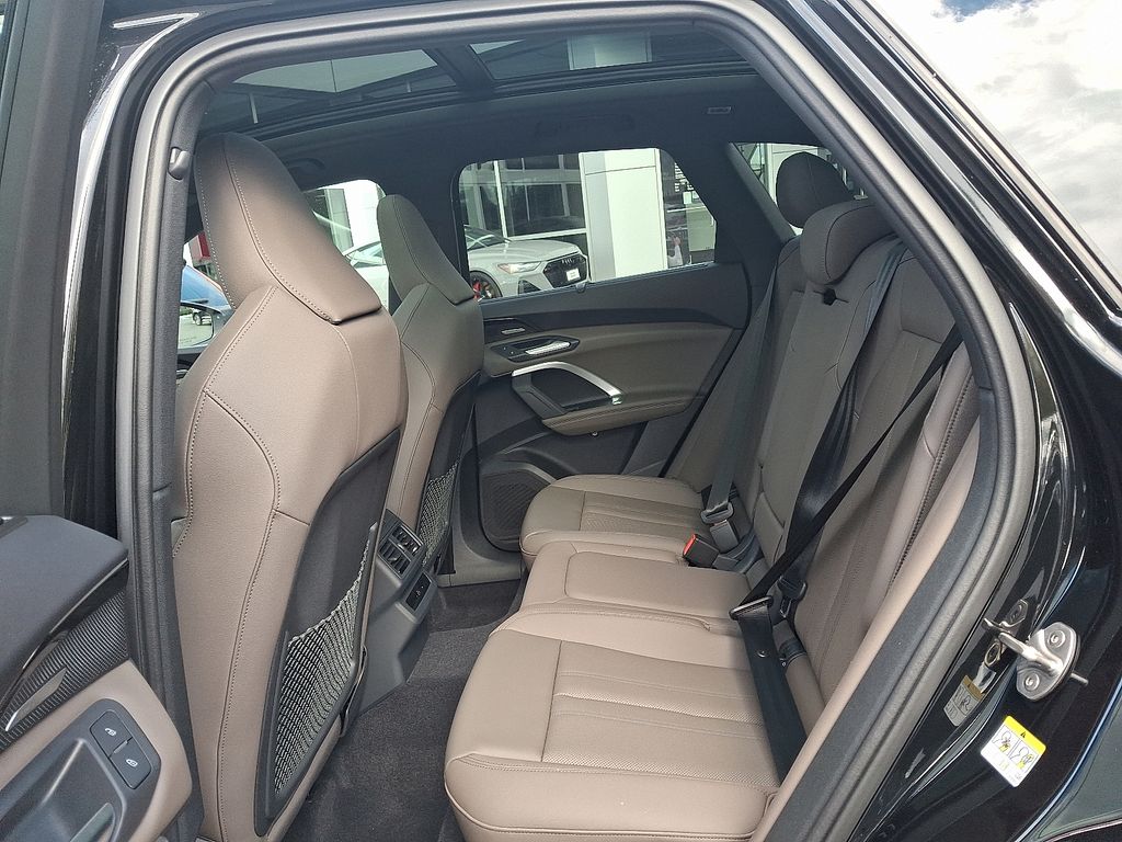 Thumbnail: 2025 Audi Q5 - 7