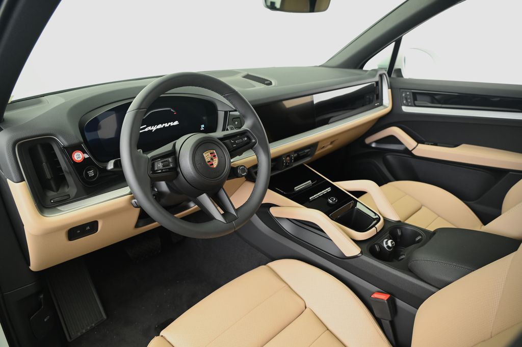 Thumbnail: 2025 Porsche Cayenne - 4