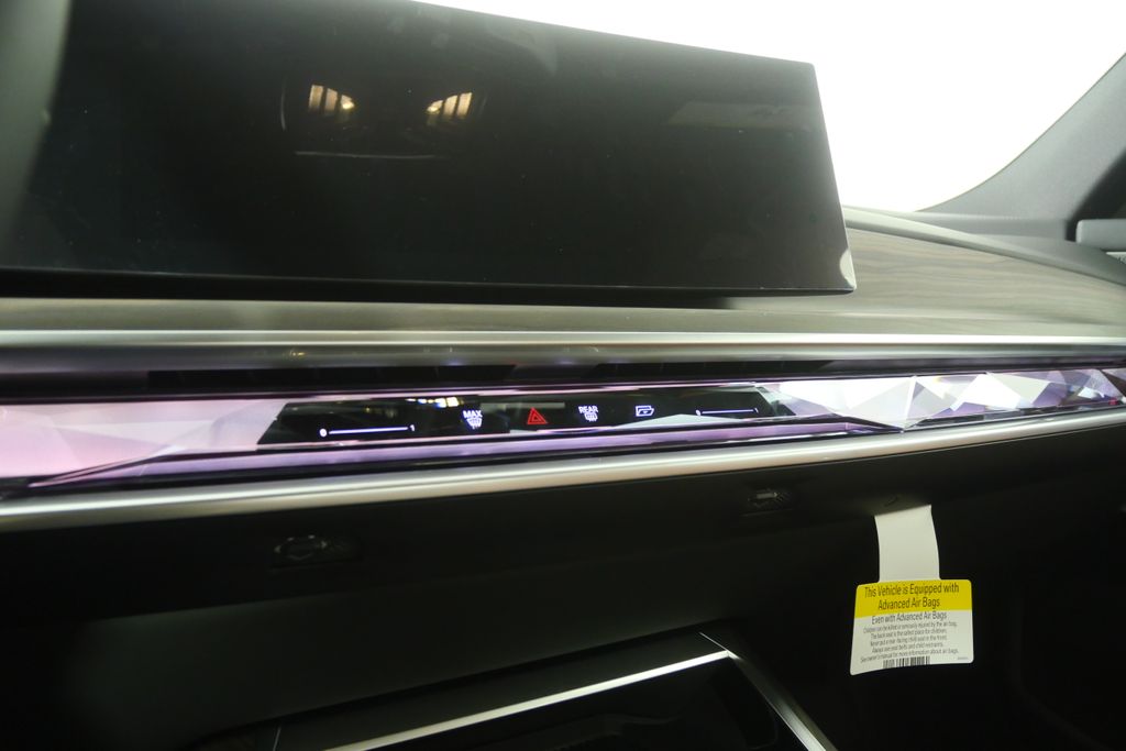 Thumbnail: 2026 BMW 7 Series - 22