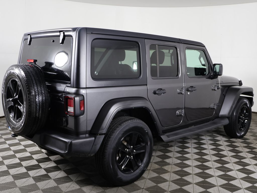 Used 2023 Gray Jeep Altitude image 8