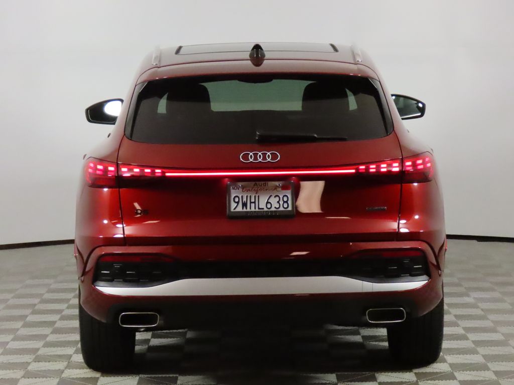 Thumbnail: 2025 Audi Q5 - 4