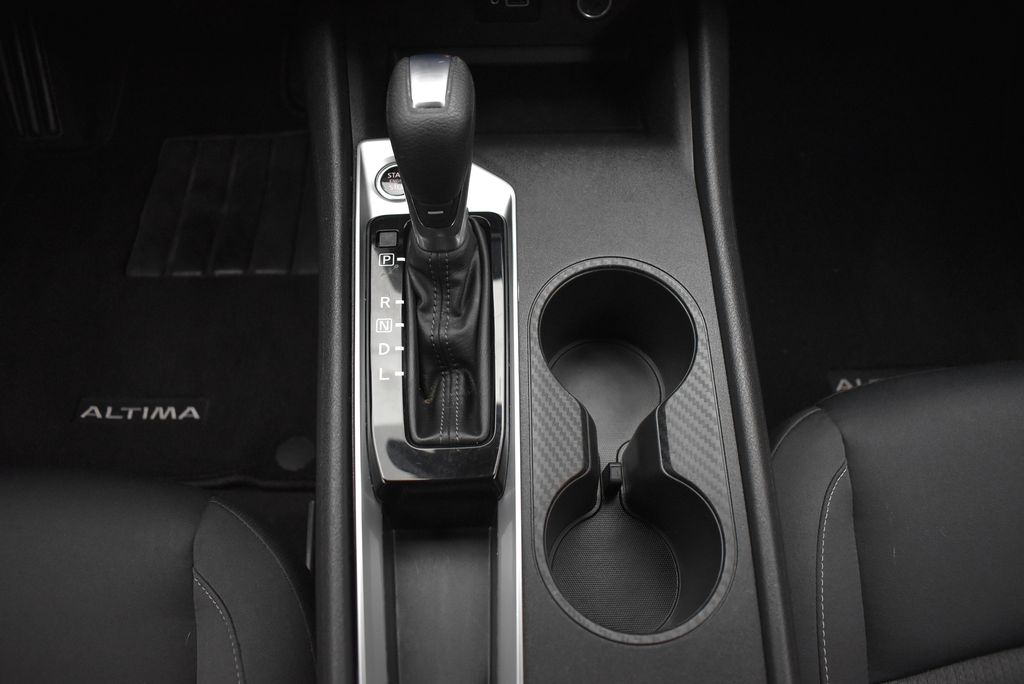 Thumbnail: 2022 Nissan Altima - 28