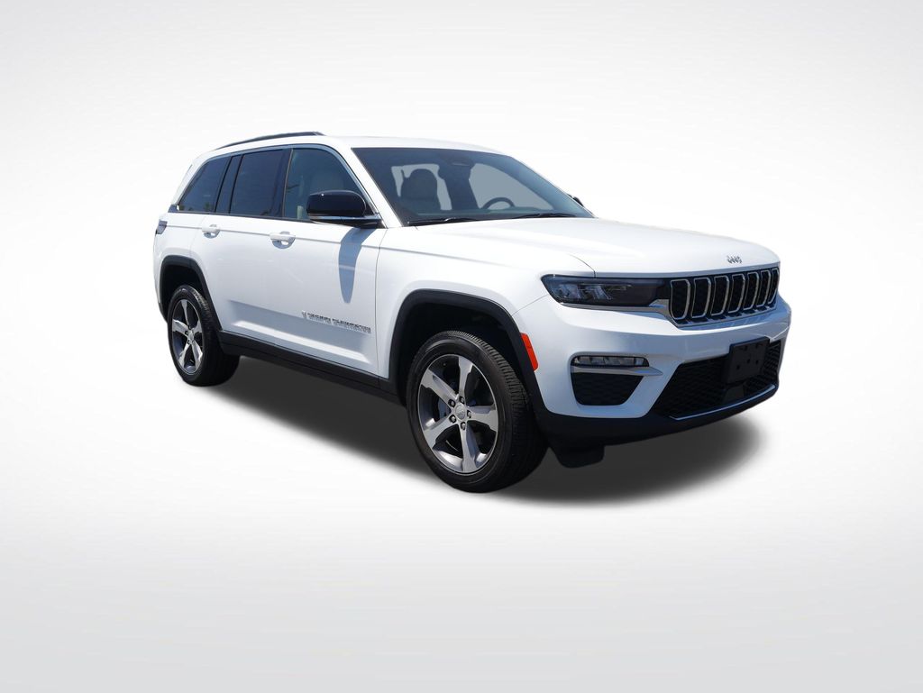 Thumbnail: 2025 Jeep Grand Cherokee - 7