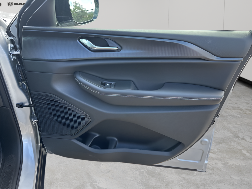 New Car 2025 Jeep Grand Cherokee L  For Sale Under $50,000 In Austin, Texas