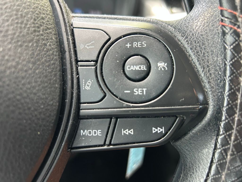 2022 Toyota Corolla LE 22