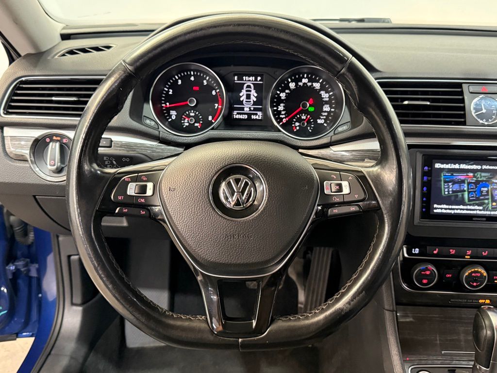 2017 Volkswagen Passat 1.8T SE