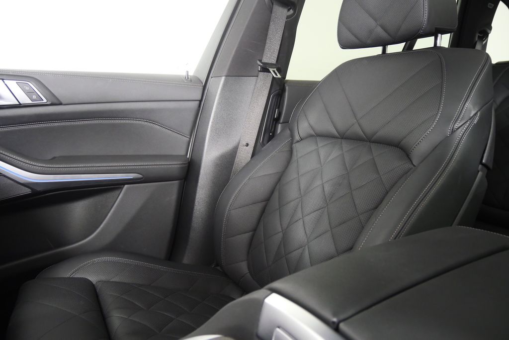 Thumbnail: 2025 BMW X5 - 27