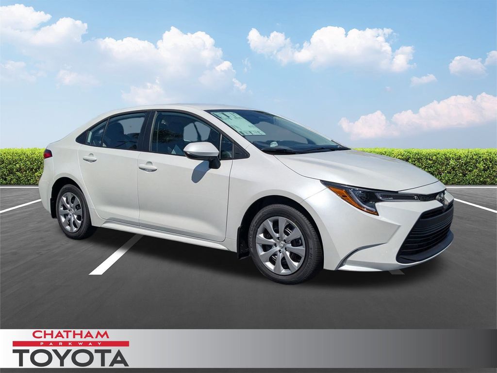 2026 Toyota Corolla LE's photo