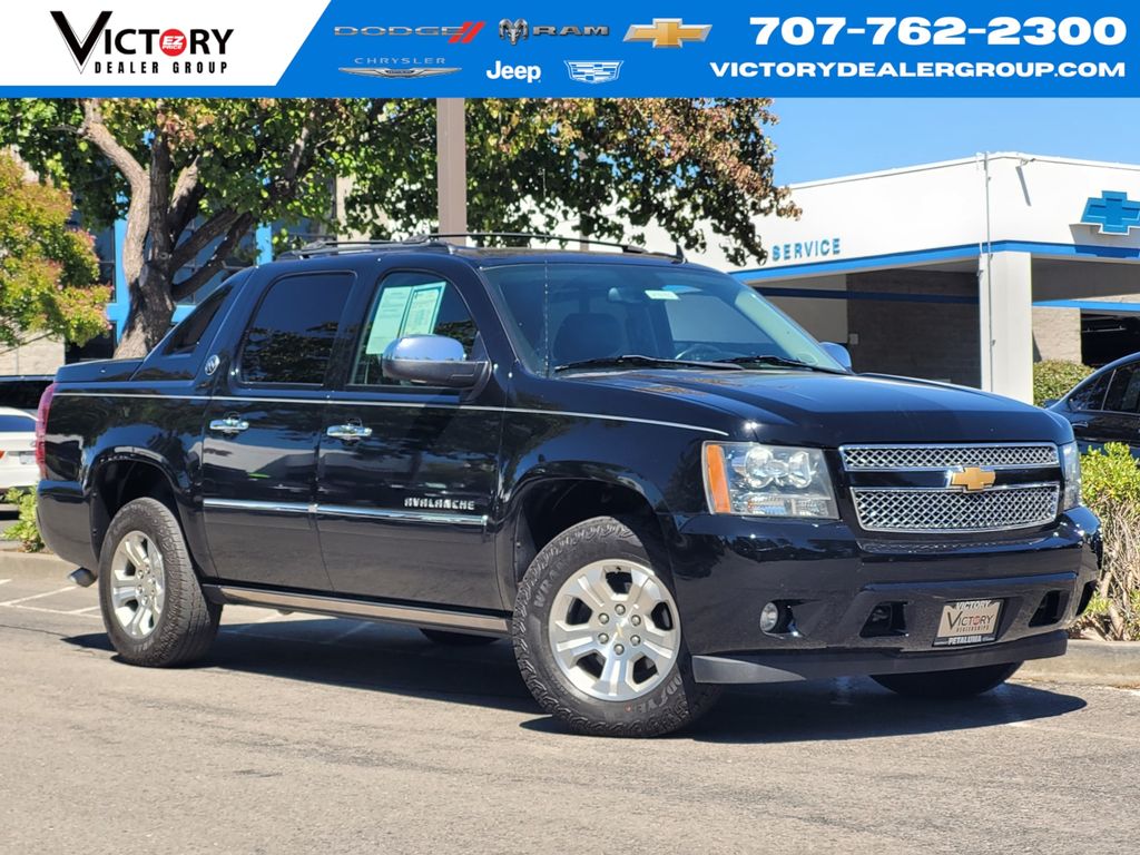 2013 Chevrolet Avalanche LTZ Black Diamond Edition 4WD