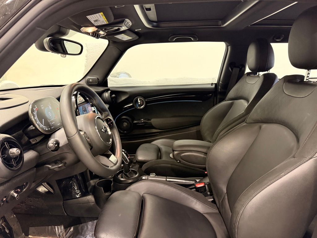 Thumbnail: 2024 MINI Cooper - 12