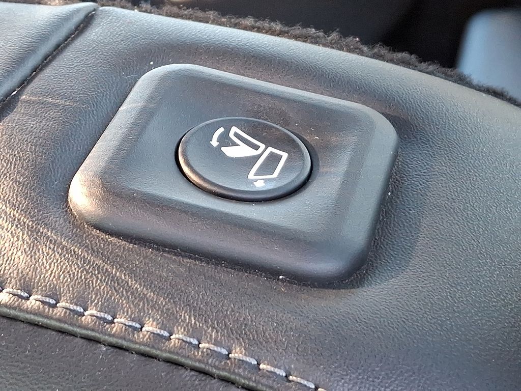 Thumbnail: 2022 Kia Telluride - 11