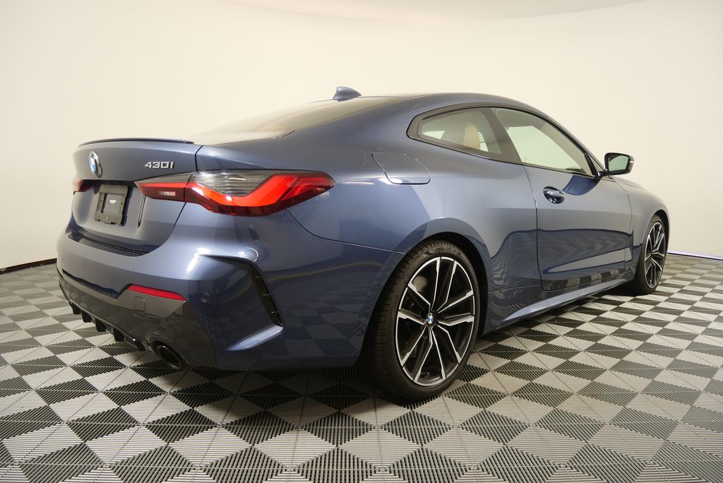 Thumbnail: 2022 BMW 4 Series - 3