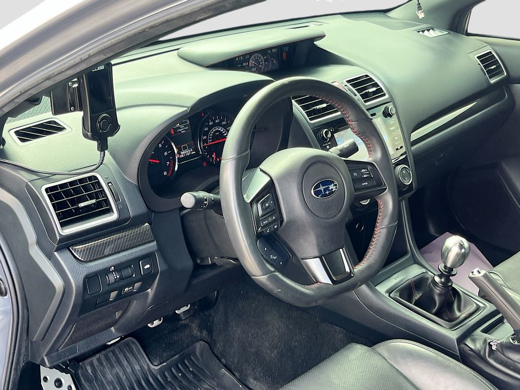 Used 2019 Silver Subaru Limited image 9