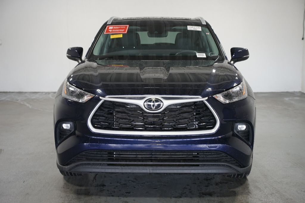 Thumbnail: 2023 Toyota Highlander - 2