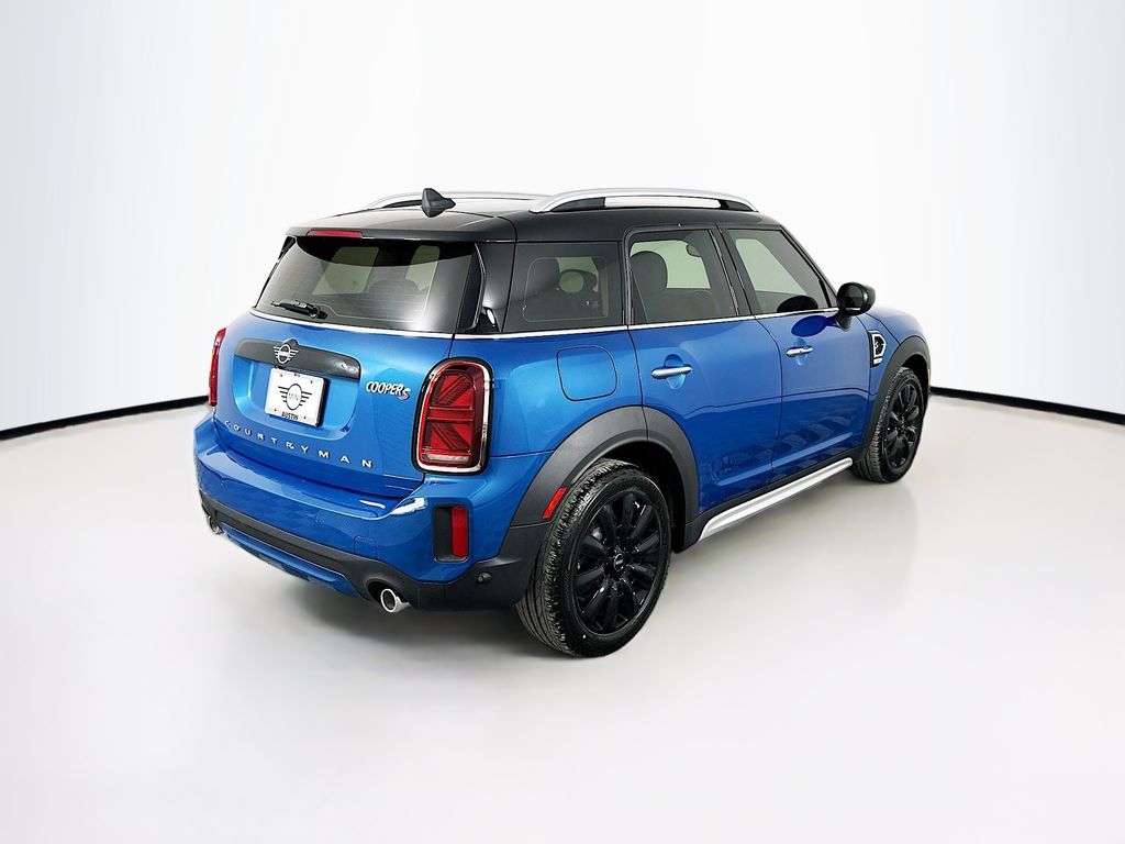 2024 MINI Cooper Countryman Iconic 5