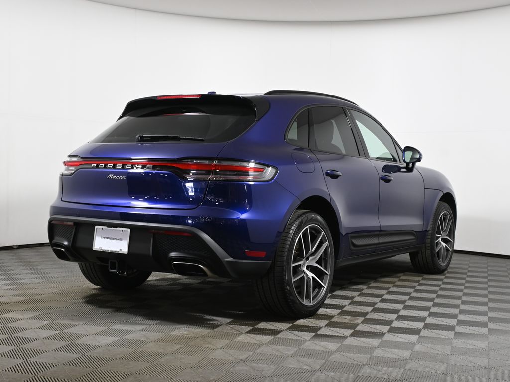 Thumbnail: 2025 Porsche Macan - 7