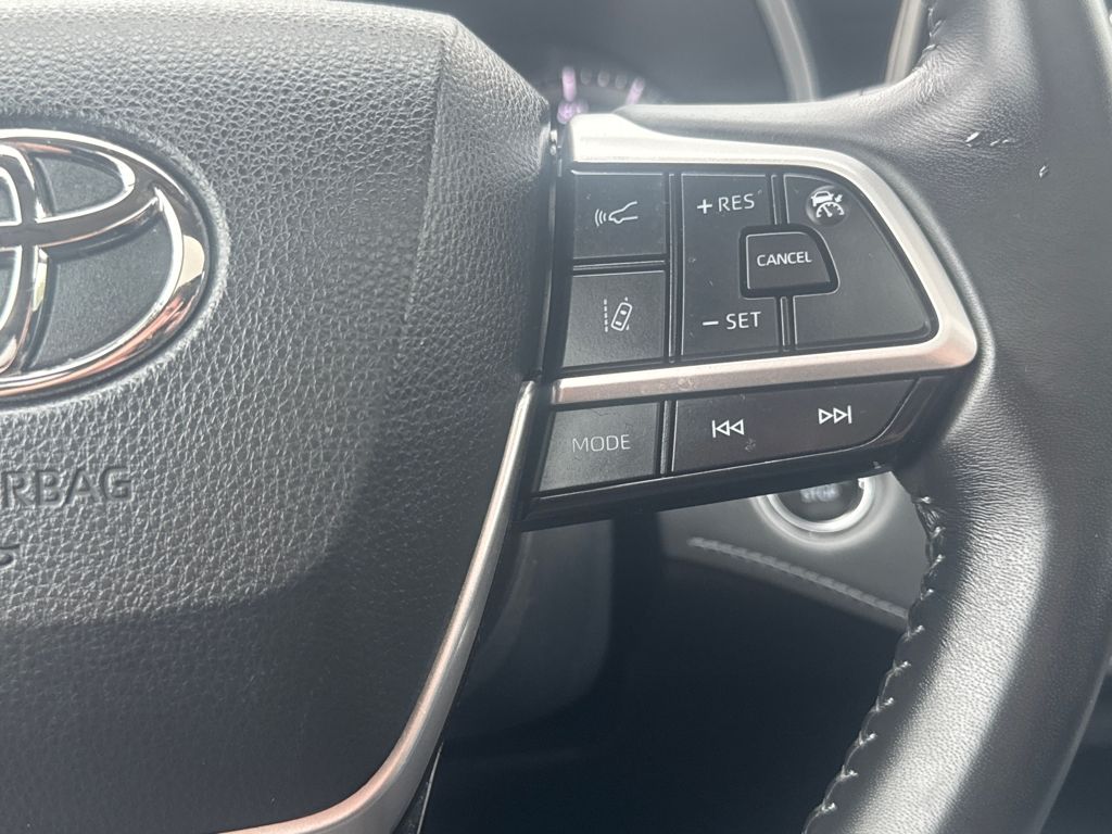 2022 Toyota Highlander XLE photo 20