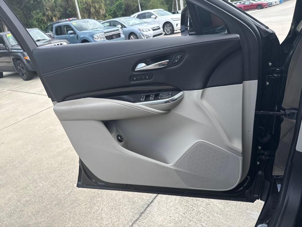 2019 Cadillac XT4 Premium Luxury photo