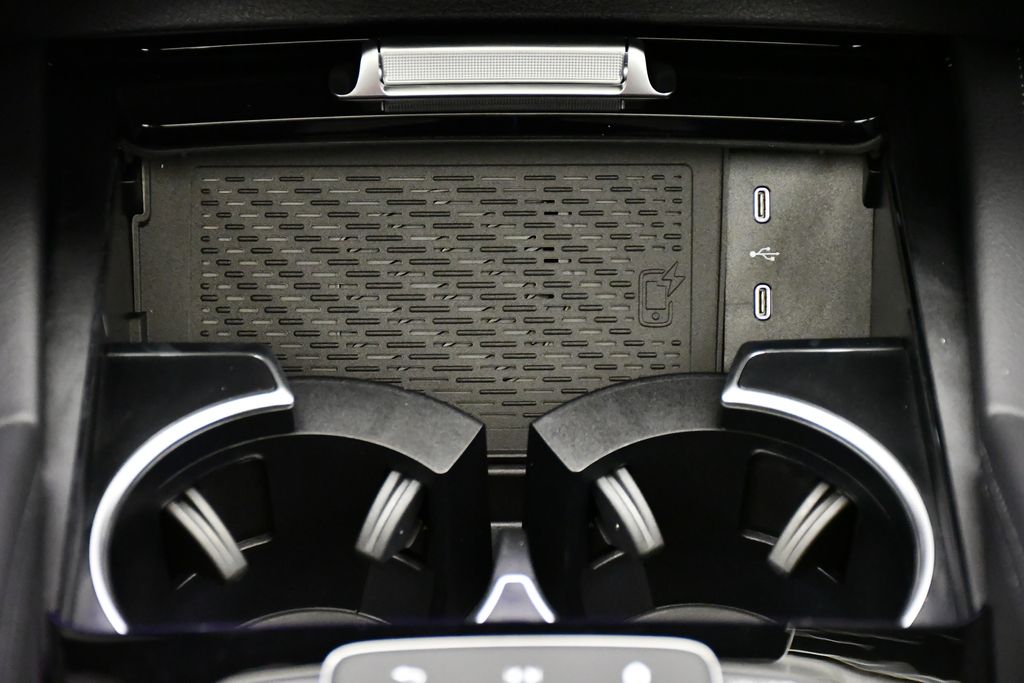 Thumbnail: 2026 Mercedes-Benz GLE - 29